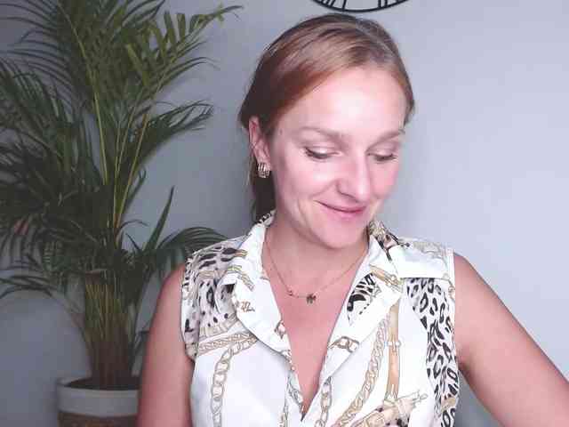 SecretAlicia webcam