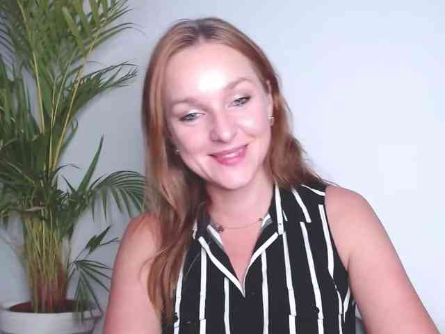 SecretAlicia webcam