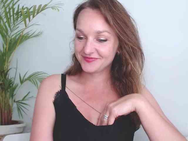 SecretAlicia webcam