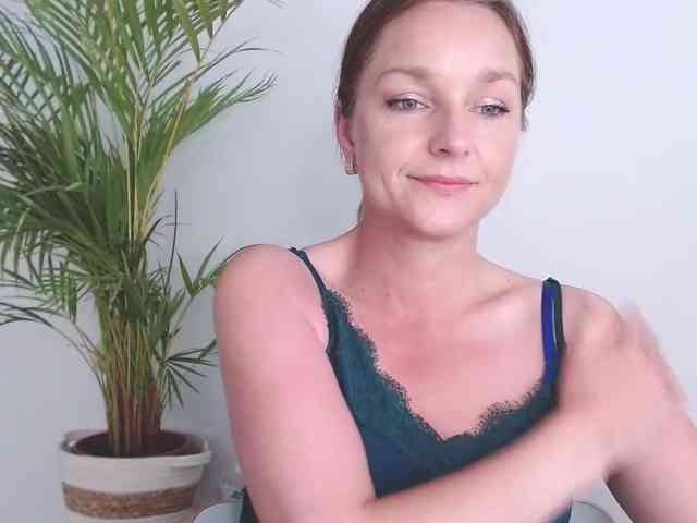 SecretAlicia webcam