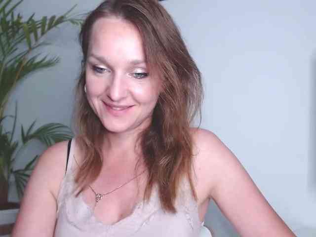 SecretAlicia webcam