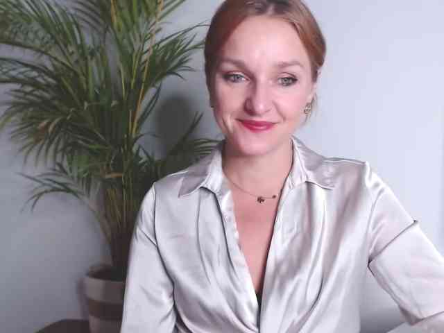 SecretAlicia webcam