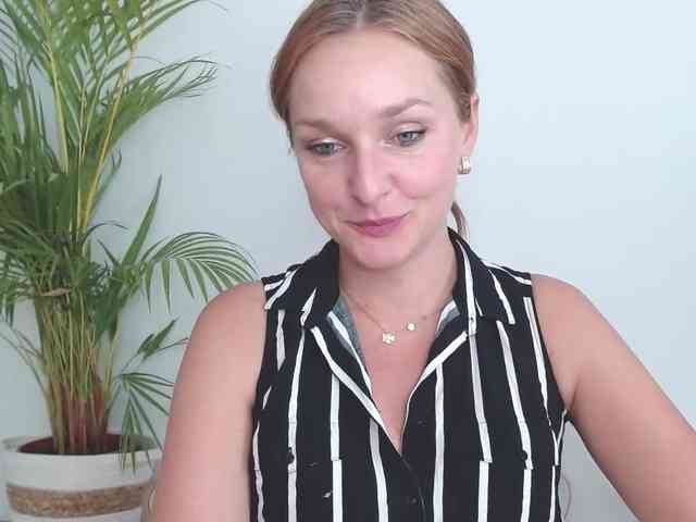 SecretAlicia webcam