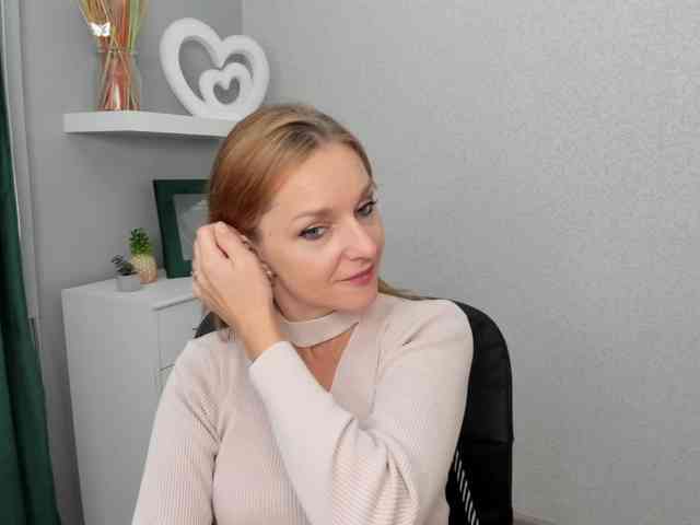 SecretAlicia webcam