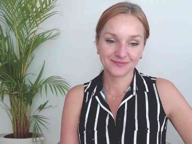 SecretAlicia webcam