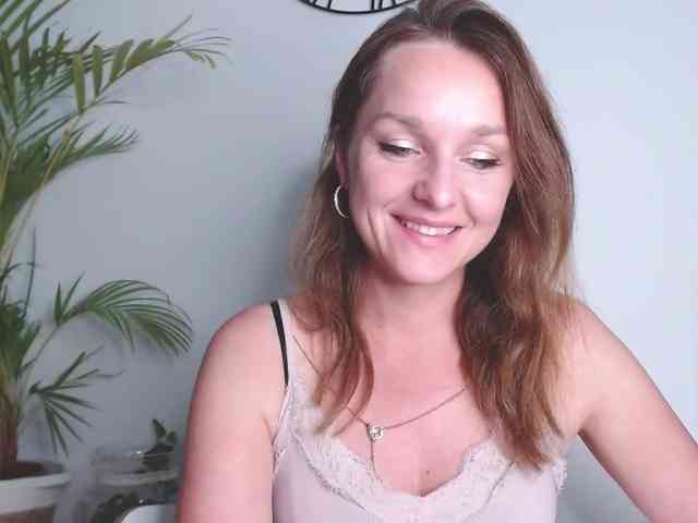 SecretAlicia webcam