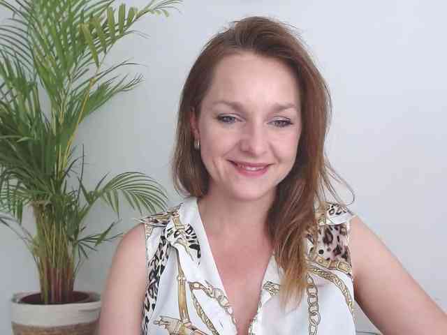 SecretAlicia webcam