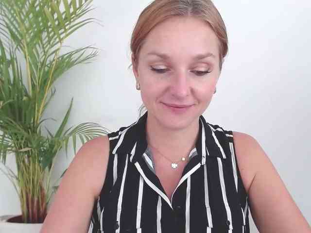 SecretAlicia webcam