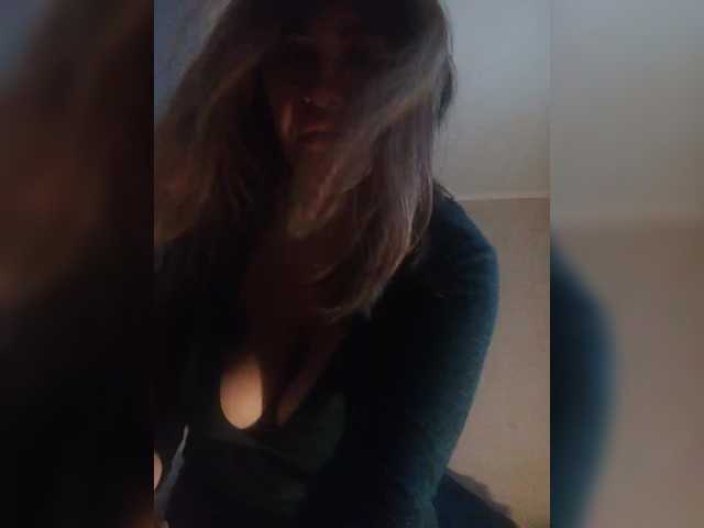 Nattal's BongaCams show and profile