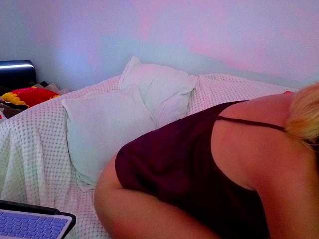 Sweetaniaa's BongaCams show and profile