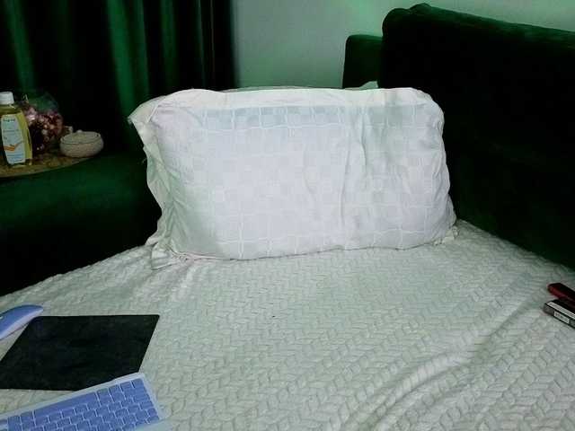 Sweetaniaa's BongaCams show and profile