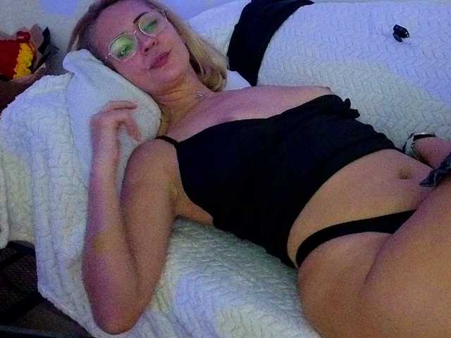 Sweetaniaa live cam profile