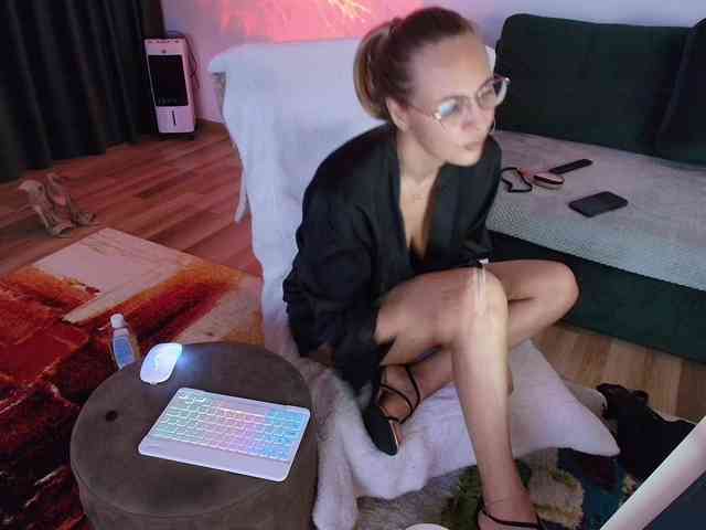Sweetaniaa webcam