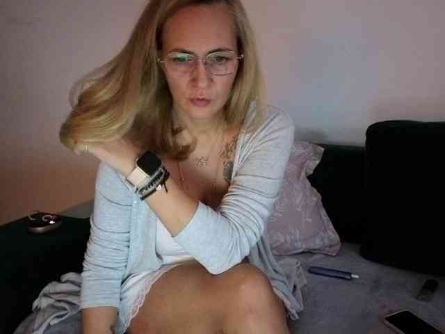 Sweetaniaa webcam