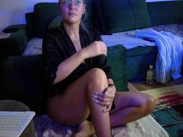 Sweetaniaa webcam