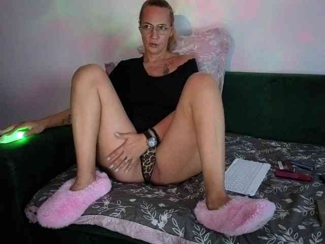 Sweetaniaa webcam