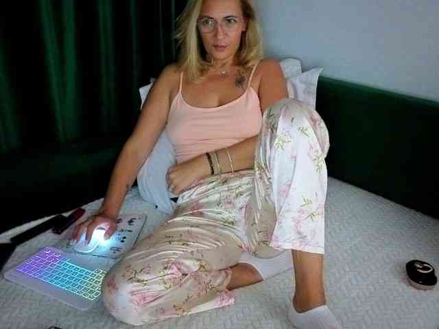 Sweetaniaa Sweetaniaa