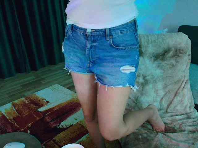 Sweetaniaa webcam