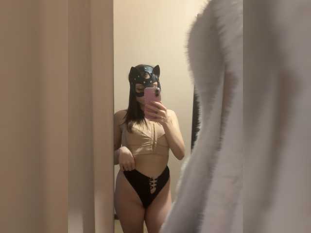 BichPussy52's BongaCams show and profile