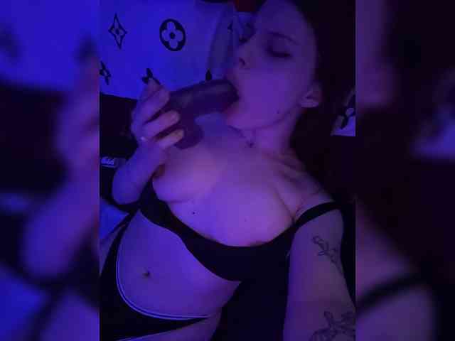 Bitttccchhh webcam