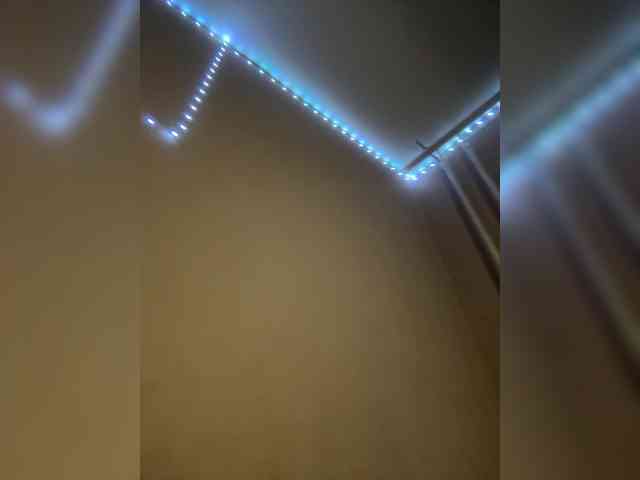 1Miumiumiu webcam