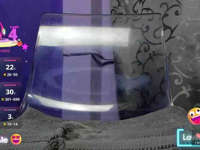 AdriannaLyly webcam