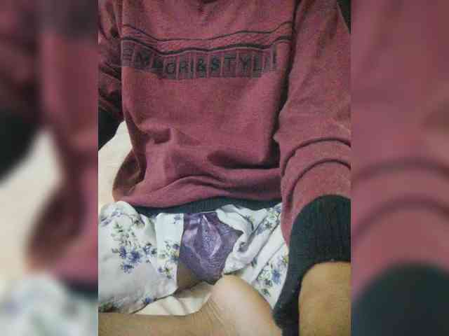 Rabearivelo Live Webcam on BongaCams