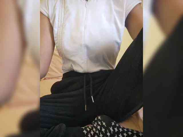 Molie-777 webcam