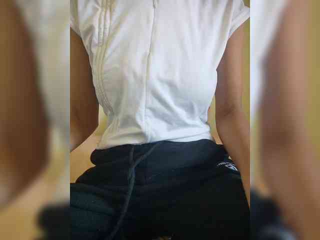 Molie-777 webcam