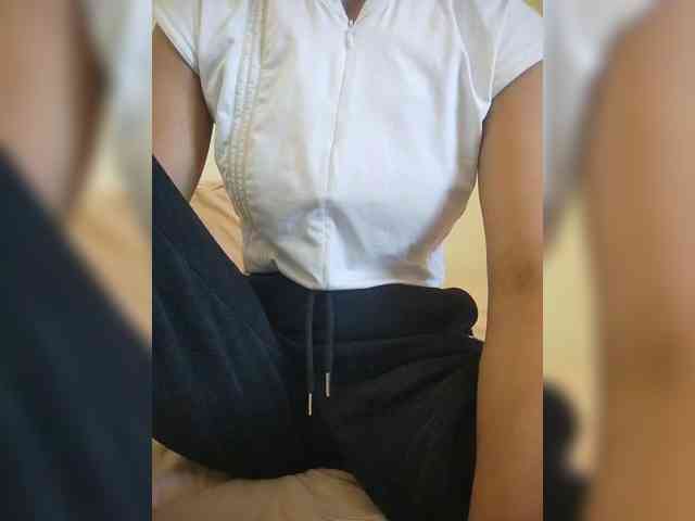 Molie-777 webcam