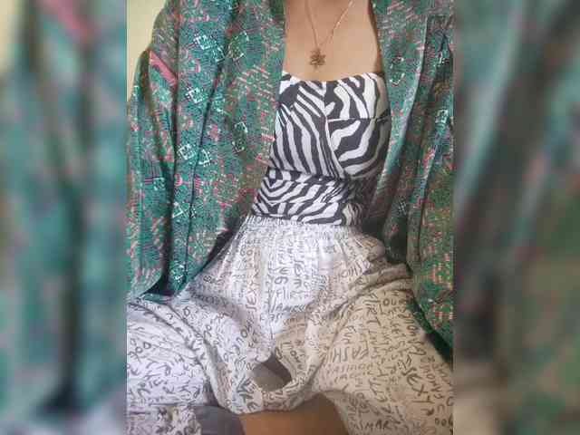 Rabearivelo Live Webcam on BongaCams