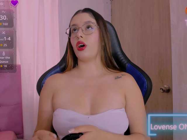 parisshayk's BongaCams show and profile