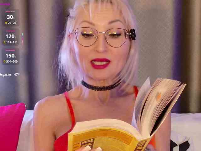 Milforja Live Webcam on BongaCams