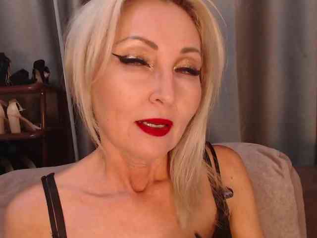 strip chatroom Milforja