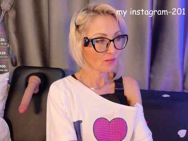 Milforja Live Webcam on BongaCams