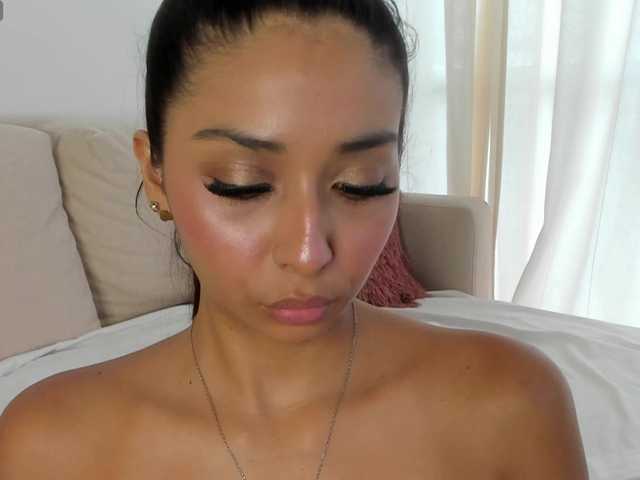 IrinaTannedd's BongaCams show and profile