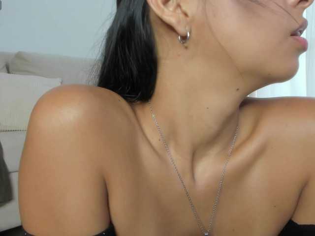 IrinaTannedd's BongaCams show and profile