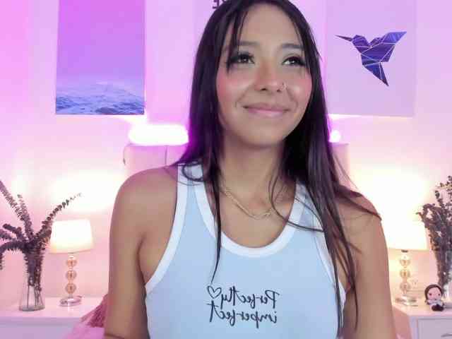IrinaTannedd webcam
