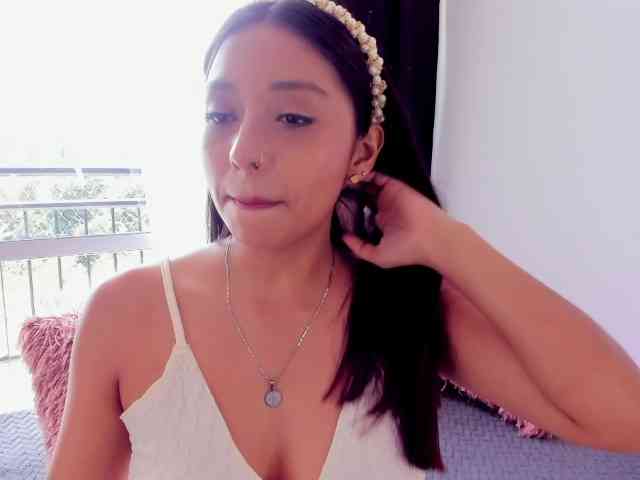 IrinaTannedd webcam