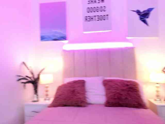 IrinaTannedd webcam