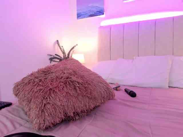 IrinaTannedd webcam