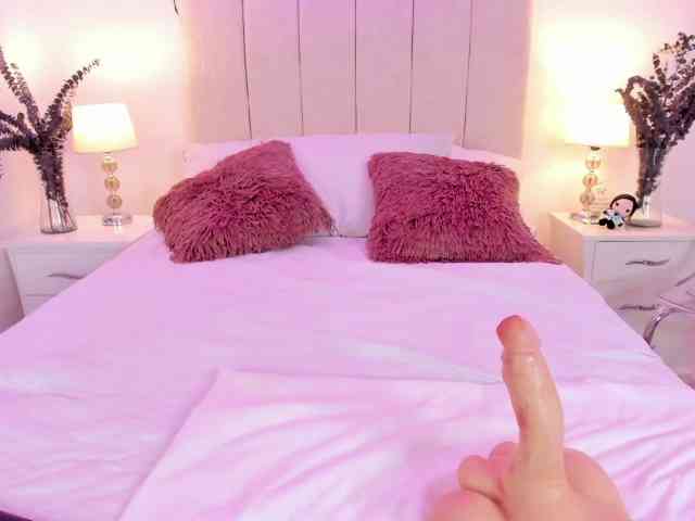 IrinaTannedd webcam