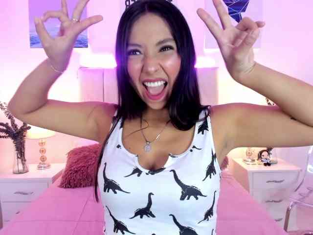 IrinaTannedd webcam