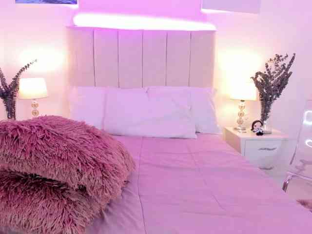 IrinaTannedd webcam