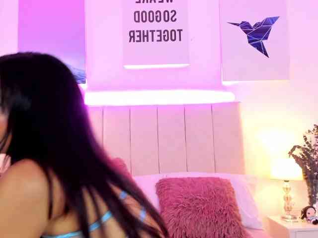 IrinaTannedd webcam