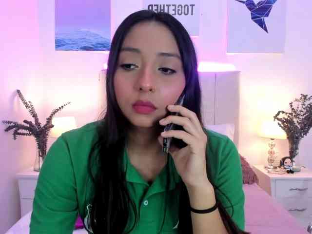 IrinaTannedd webcam