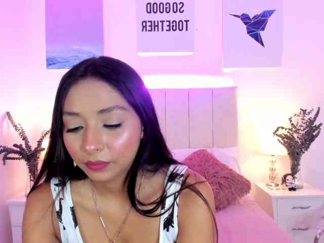 IrinaTannedd webcam