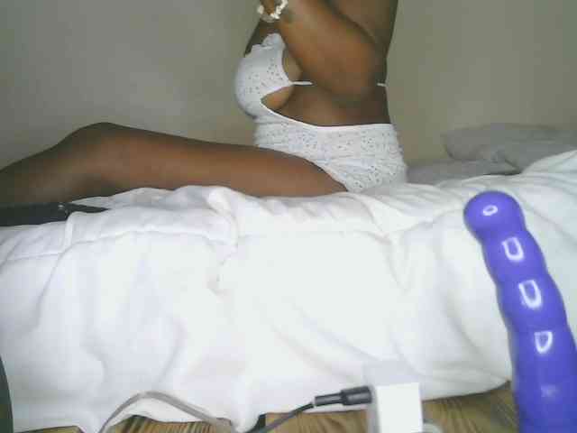 Squirtydoll256 webcam