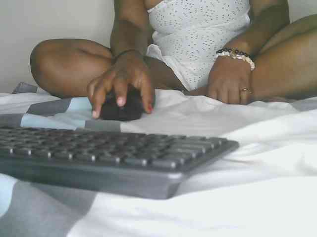 Squirtydoll256 webcam