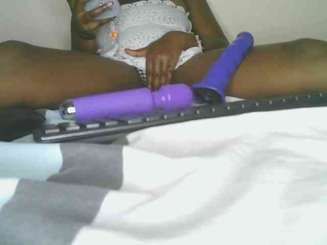 Squirtydoll256 webcam